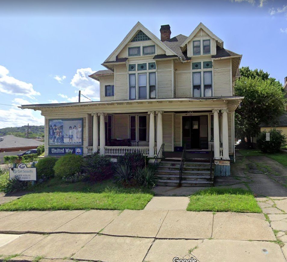Former home of Dr. Eliah and Ina Kaplan at 223 N Mercer St, New Castle PA 16101